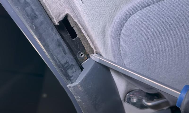 1979-1986-fox-body-mustang-a-pillar-trim-kit-install_0ee68f31.jpg (800&times;480)