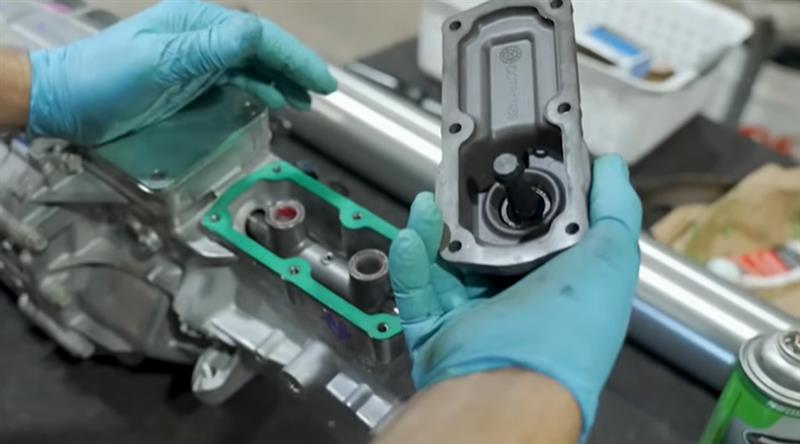 1979-1993-fox-body-mustang-how-to-install-tkx-transmission_7fe40dac.jpg (800&times;444)