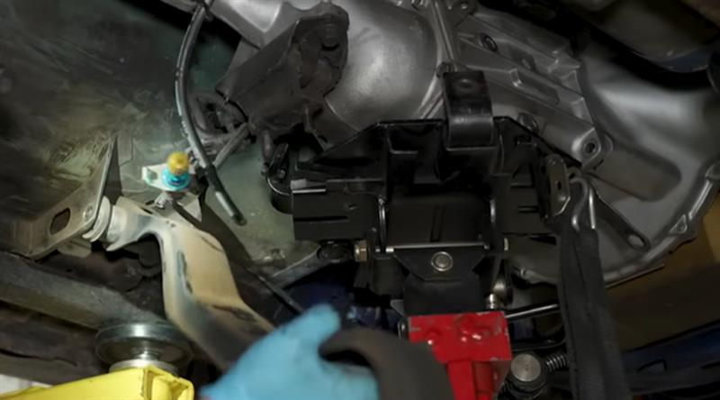 1979-1993-fox-body-mustang-how-to-install-tkx-transmission_9af1ff5c.jpg (800&times;444)