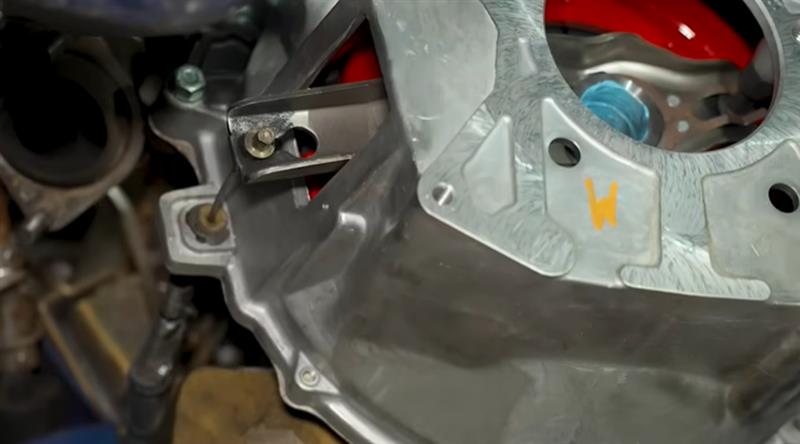 1979-1993-fox-body-mustang-how-to-install-tkx-transmission_f248defd.jpg (800&times;444)