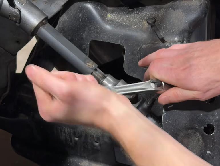 1979-1993-fox-body-mustang-steering-shaft-install-instructions_e76a9600.jpg (771×582)