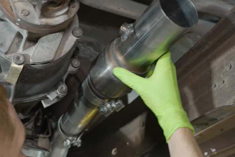 1992-1996-obs-ford-bronco-bassani-midpipe-catback-exhaust-install_aa969451.jpg (800&times;533)