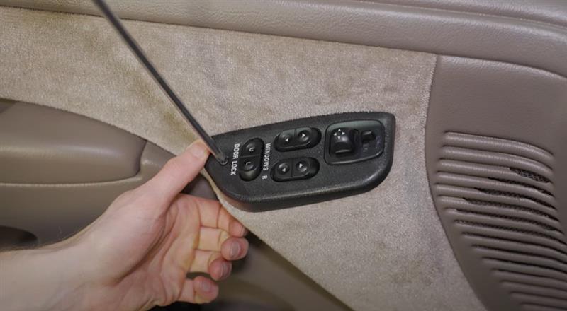 1992-1996-obs-truck-bronco-coverlay-door-panel-how-to-installation_d6326c90.jpg (800×440)