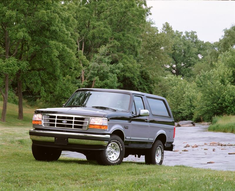 1995 Ford Bronco Specs, Horsepower, & Features - 1995 Ford Bronco Specs, Horsepower, & Features