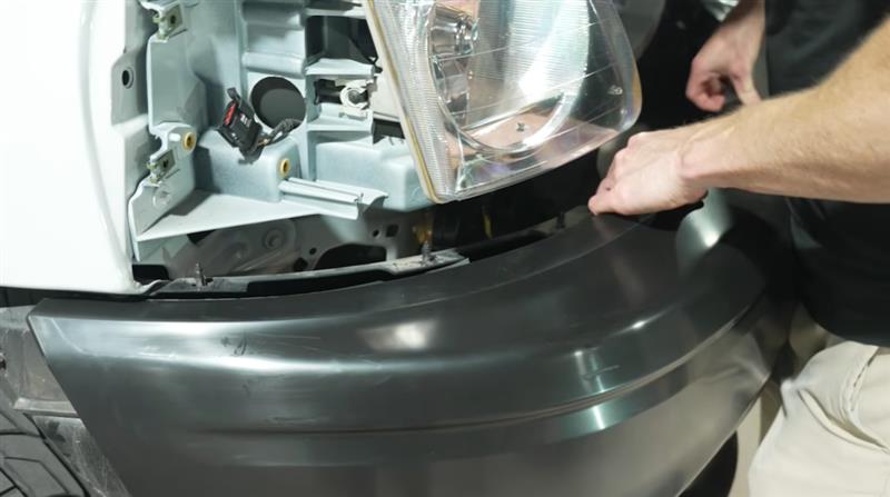 1999-2004-ford-svt-f150-lightning-front-bumper-installation_4b9c00b7.jpg (800&times;447)
