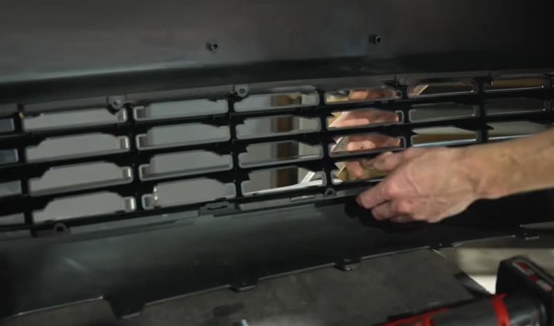 1999-2004-ford-svt-f150-lightning-front-bumper-installation_6f0b5e40.jpg (800&times;471)