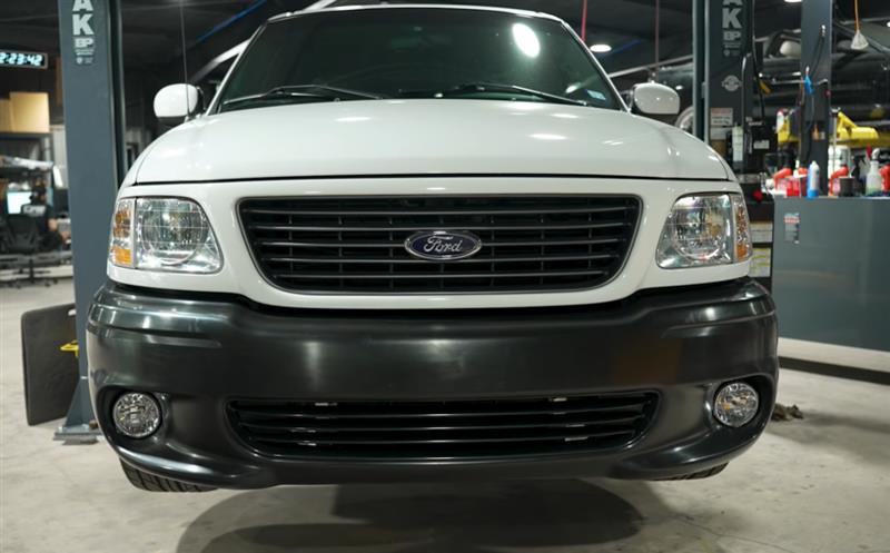1999-2004-ford-svt-f150-lightning-front-bumper-installation_841409f7.jpg (800&times;497)