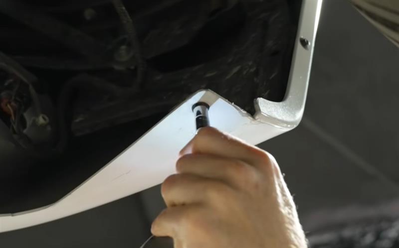 1999-2004-ford-svt-f150-lightning-front-bumper-installation_99ea46e9.jpg (800&times;498)