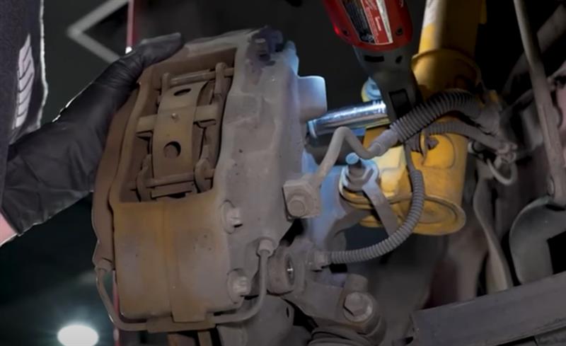 2005-2014-sve-front-brake-upgrade-kit-installation_67b01070.jpg (800×489)