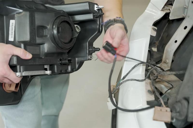 2010-2014-ford-f150-raptor-led-headlight-conversion-kit-install_31502200.jpg (800×529)