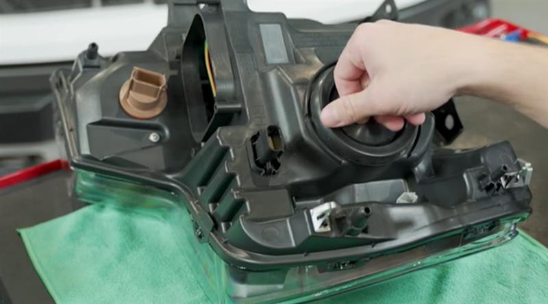 2010-2014-ford-f150-raptor-led-headlight-conversion-kit-install_c0fae845.jpg (800×444)