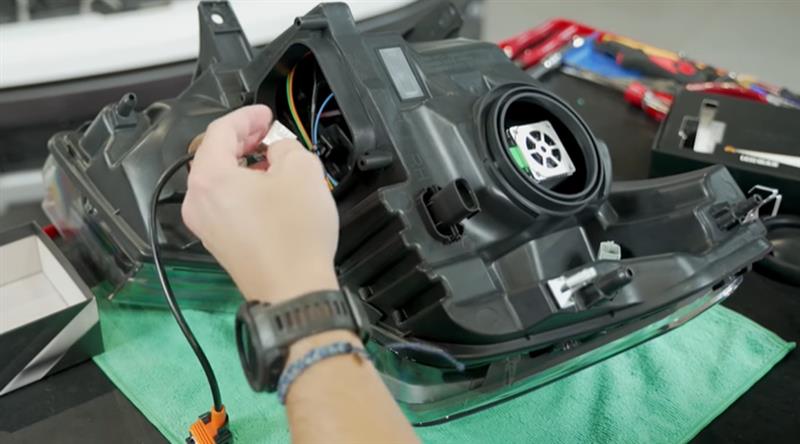 2010-2014-ford-f150-raptor-led-headlight-conversion-kit-install_cf773651.jpg (800×444)