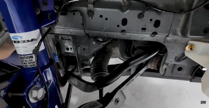 2016-mustang-gt-wrecked-to-road-race-project-car_9539c0e3.jpg (800×415)