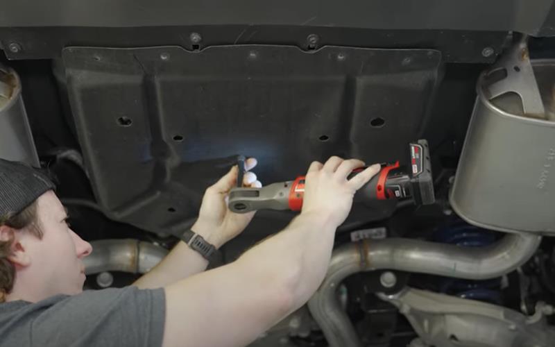 2024-2025-s650-mustang-led-rear-reflector-install_8b5a100f.jpg (800&times;500)