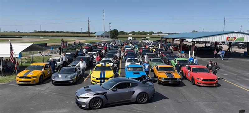 2025-mustang-dark-horse-supercharged-track-day-at-motorsports-park-hastings_feab02c8.jpg (800&times;364)