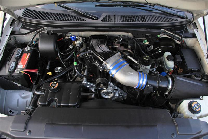 fordlightningengineparts_9853.jpg