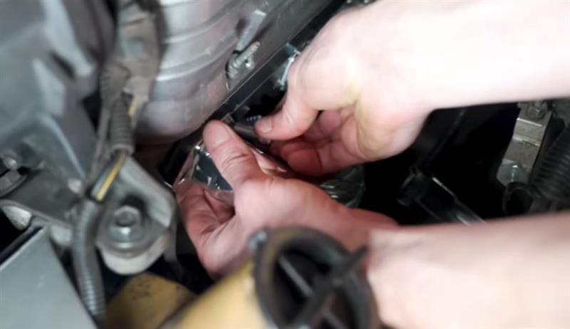fox-body-mustang-shorty-header-installation_ab16a2bc.jpg (800&times;462)