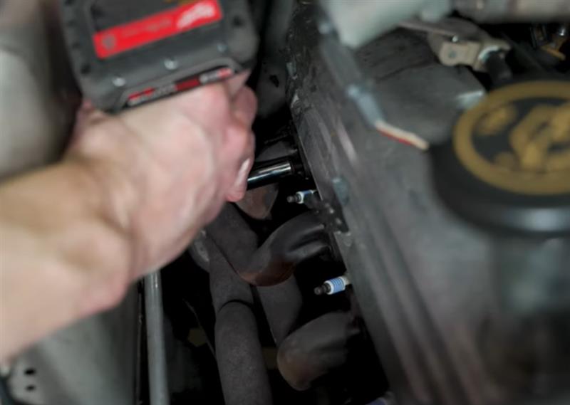 fox-body-mustang-shorty-header-installation_db087179.jpg (800&times;569)