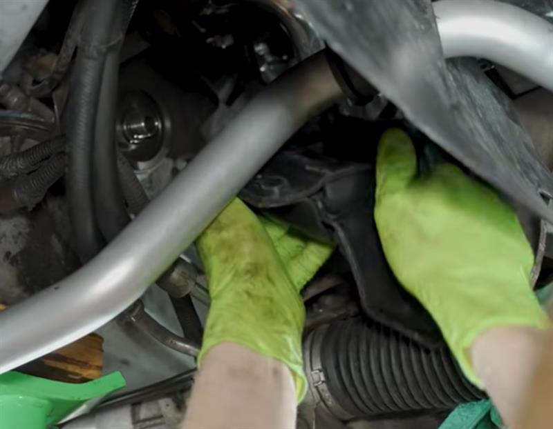 how-to-install-1979-1995-mustang-motor-mounts_e0b7d708.jpg (800×622)