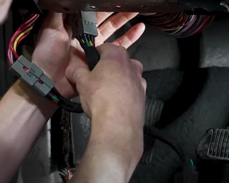 how-to-install-foxlox-keyless-entry-system-1985-1993-fox-body-mustang_fc306156.jpg (750×600)