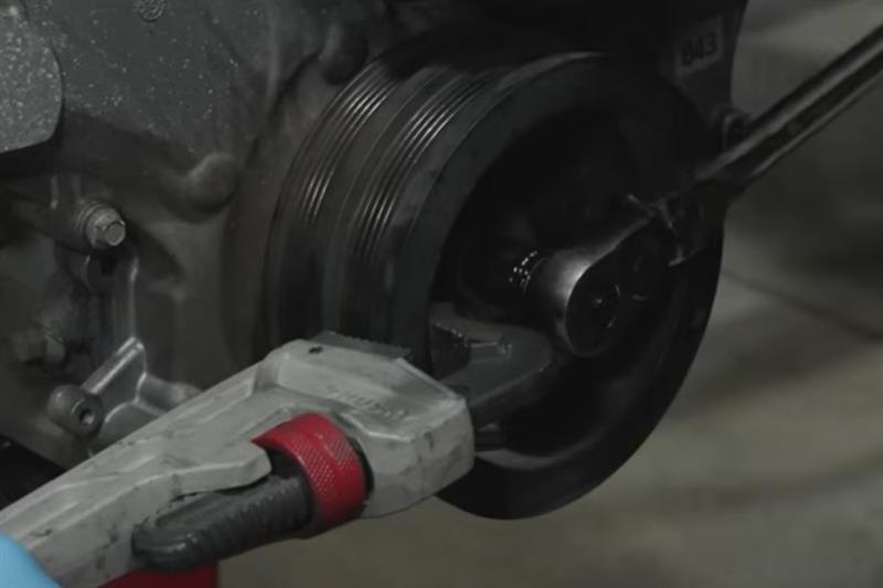 how-to-install-gen-2-coyote-oil-pump-gears-crank-sprocket_33a8e08a.jpg (800&times;533)