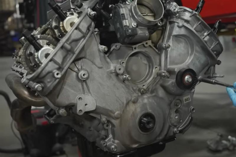 how-to-install-gen-2-coyote-oil-pump-gears-crank-sprocket_affdc8bc.jpg (800&times;533)