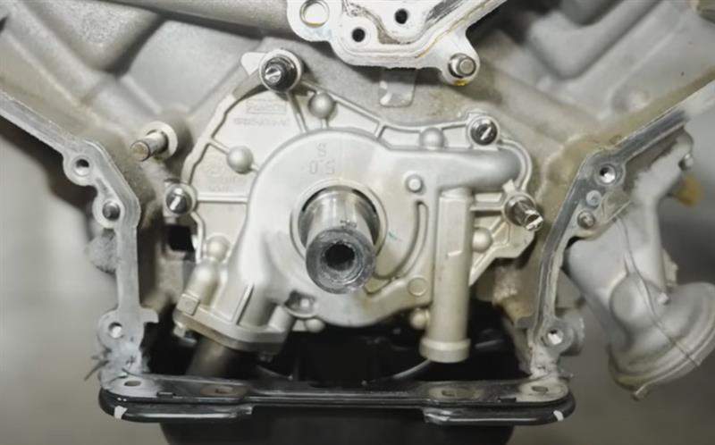 how-to-install-gen-2-coyote-oil-pump-gears-crank-sprocket_b4a4f206.jpg (800&times;498)
