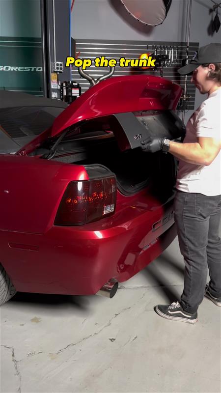  How To Remove 1999-2004 Mustang Taillights -  How To Remove 1999-2004 Mustang Taillights