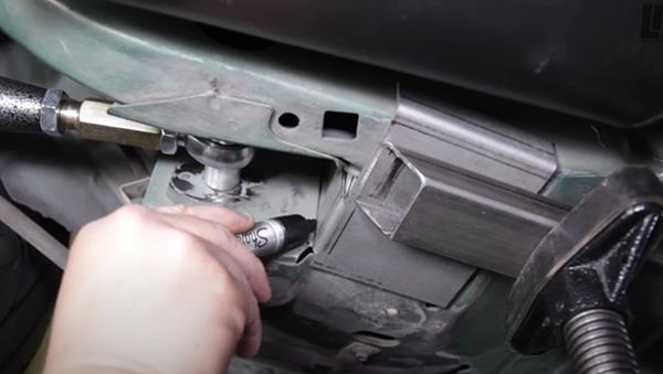 install-mustang-full-length-subframe-connectors_7ea0300f.jpg (600&times;339)