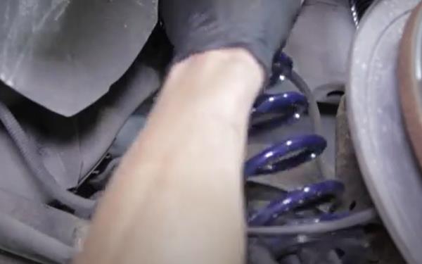 mustang-bmr-adjustable-lower-control-arms-install_654e0a65.jpg (600&times;375)