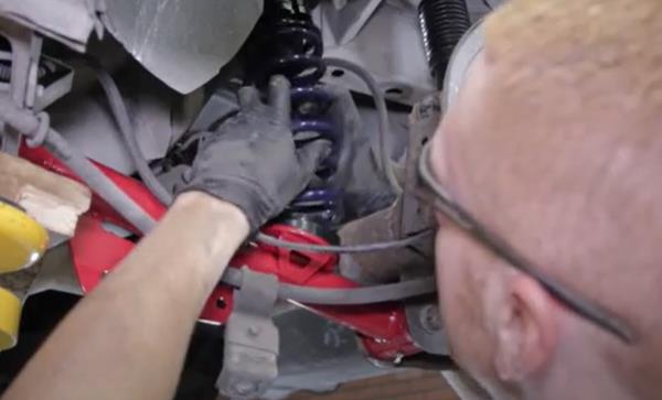 mustang-bmr-adjustable-lower-control-arms-install_9f0ca21f.jpg (600&times;363)